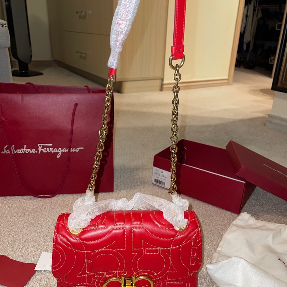 Brand New Limited Edition (44 of 100 made) QUILTED GANCINI FLAP BAG Lipstick Red - Picture 3 of 6